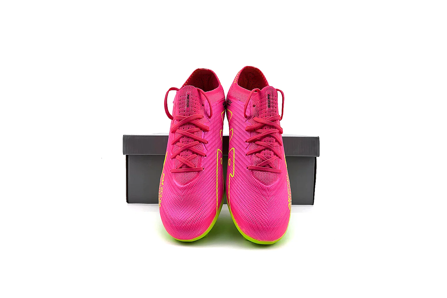 GogoBuy agent brief photos for Nike Pink Green Runner thumbnail 3