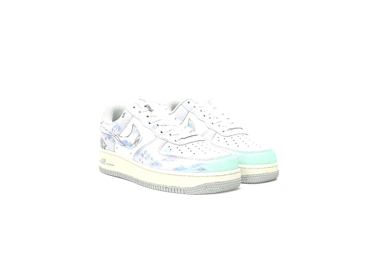 GogoBuy agent brief photos for Nike White Aqua Low Court