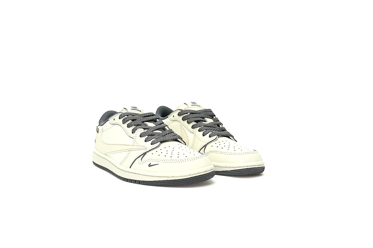 GogoBuy agent brief photos for Nike White Black Low Court