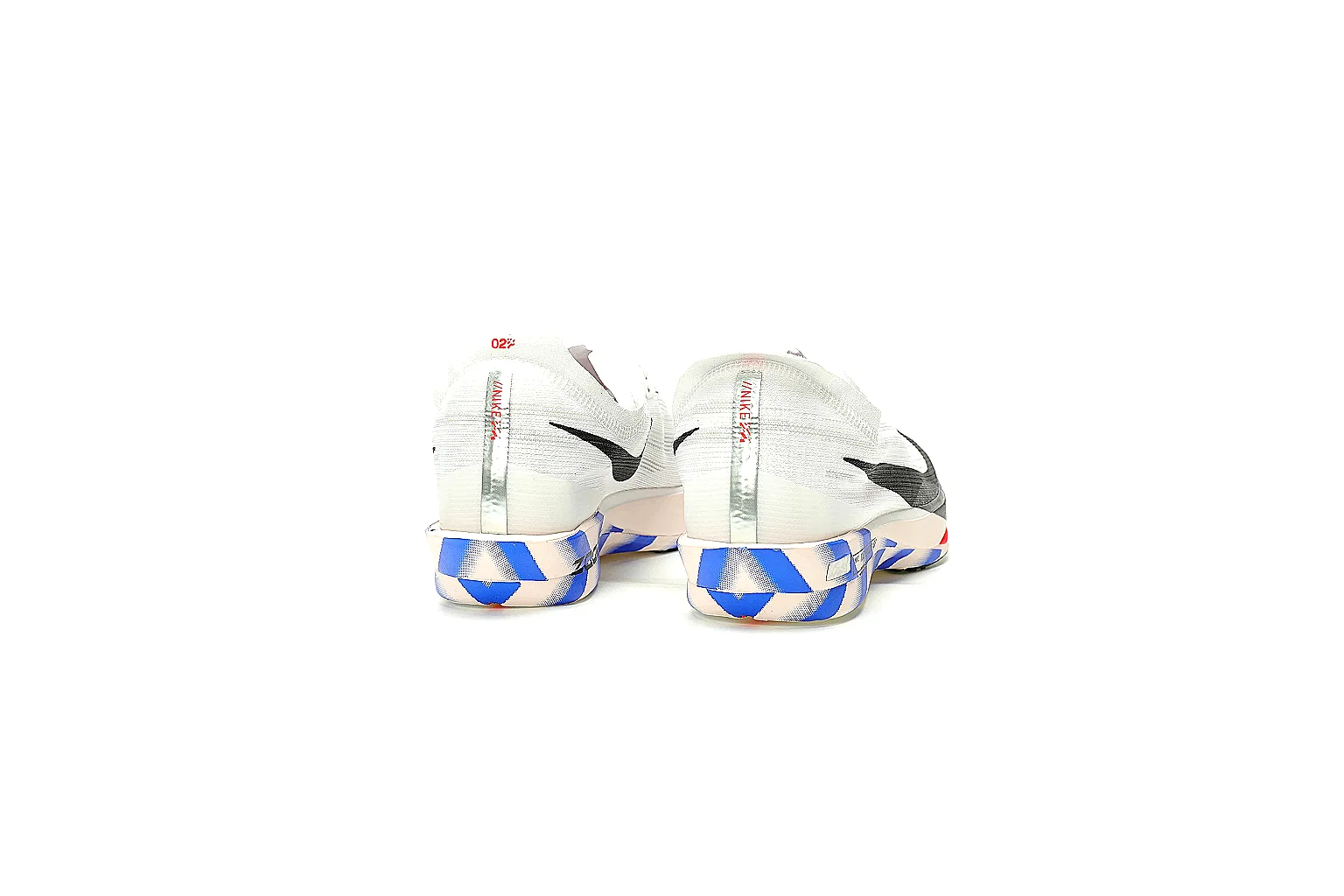 GogoBuy agent brief photos for Nike White Blue Red Runner Sneaker thumbnail 3