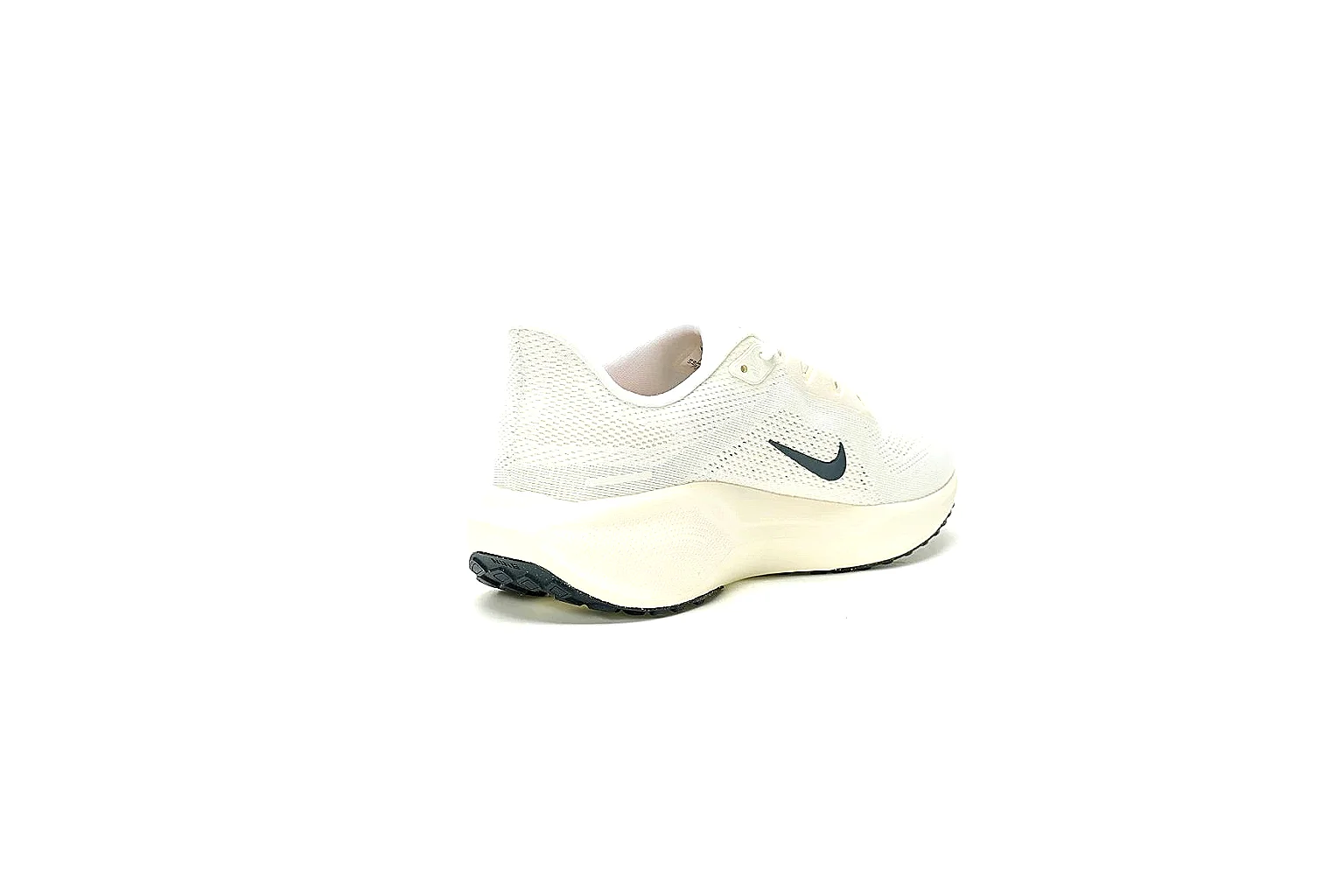 GogoBuy agent brief photos for Nike White Orange Runner Sneaker thumbnail 4