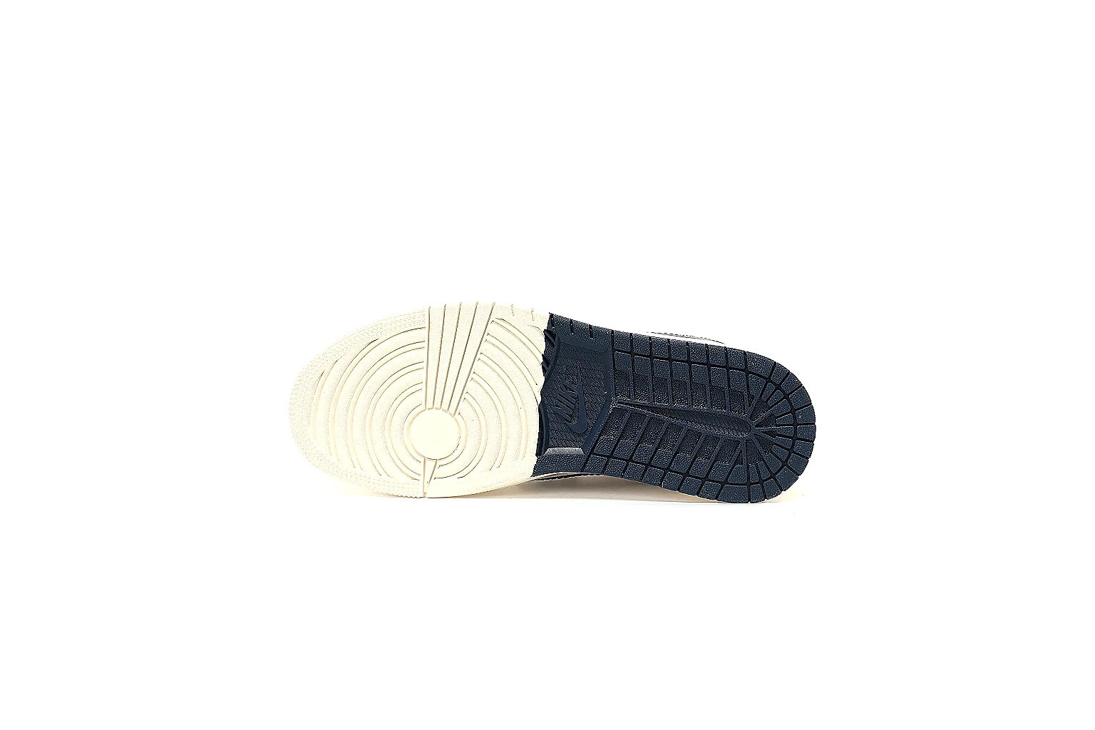 GogoBuy agent brief photos for Nike White Red Black Low Court thumbnail 6