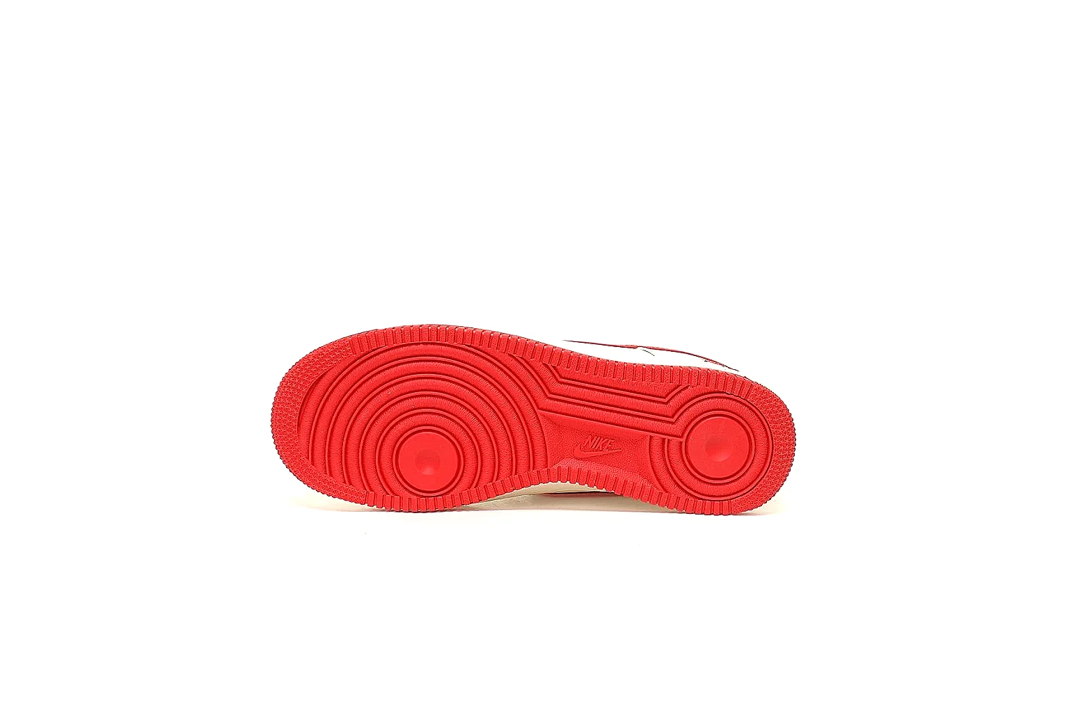 GogoBuy agent brief photos for Nike White Red Low Court Sneaker thumbnail 2