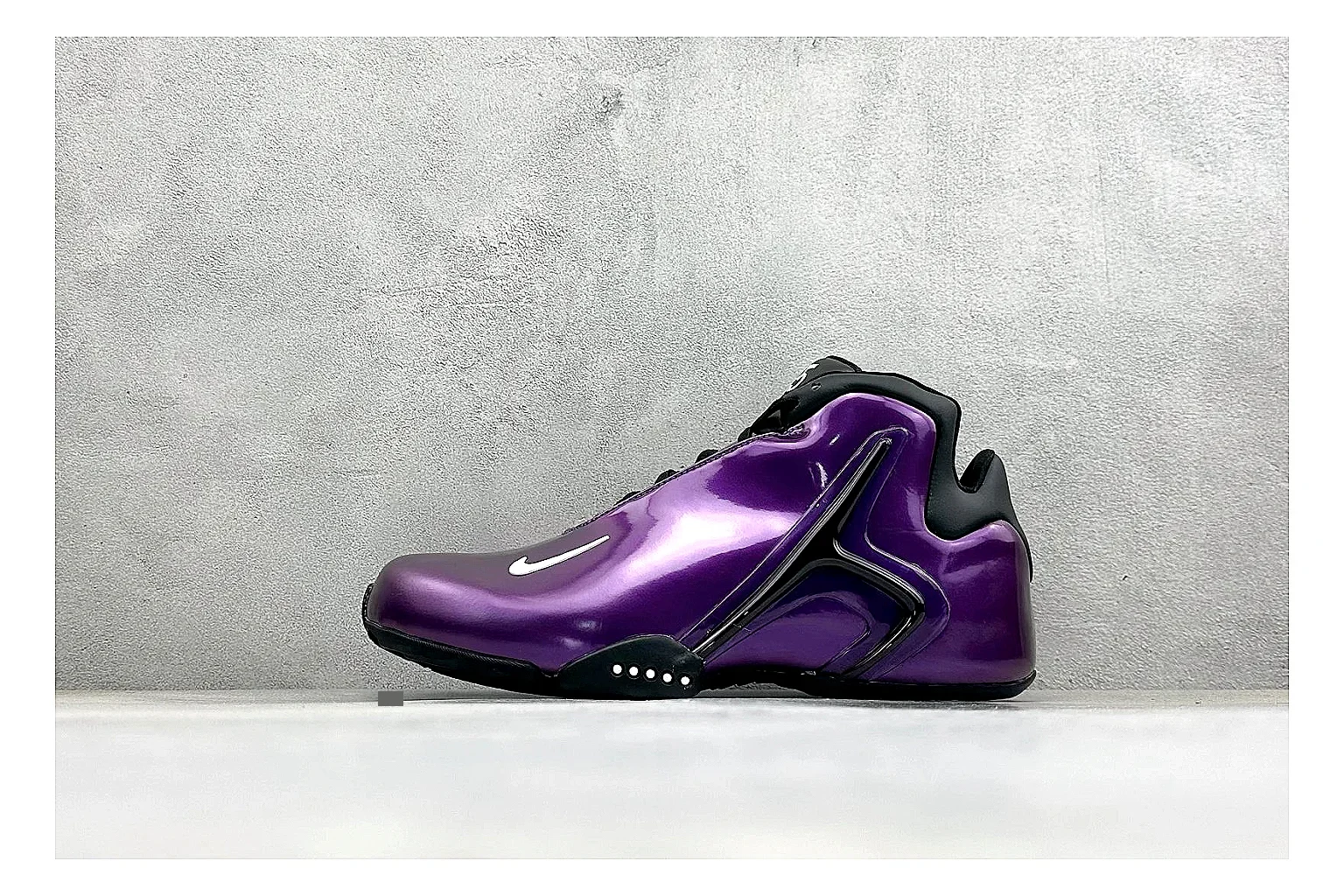 Nike Zoom Hyperflight Purple shopping brief photo showing glossy purple upper, high-shine basketball shell, sculpted midsole, and sleek court profile