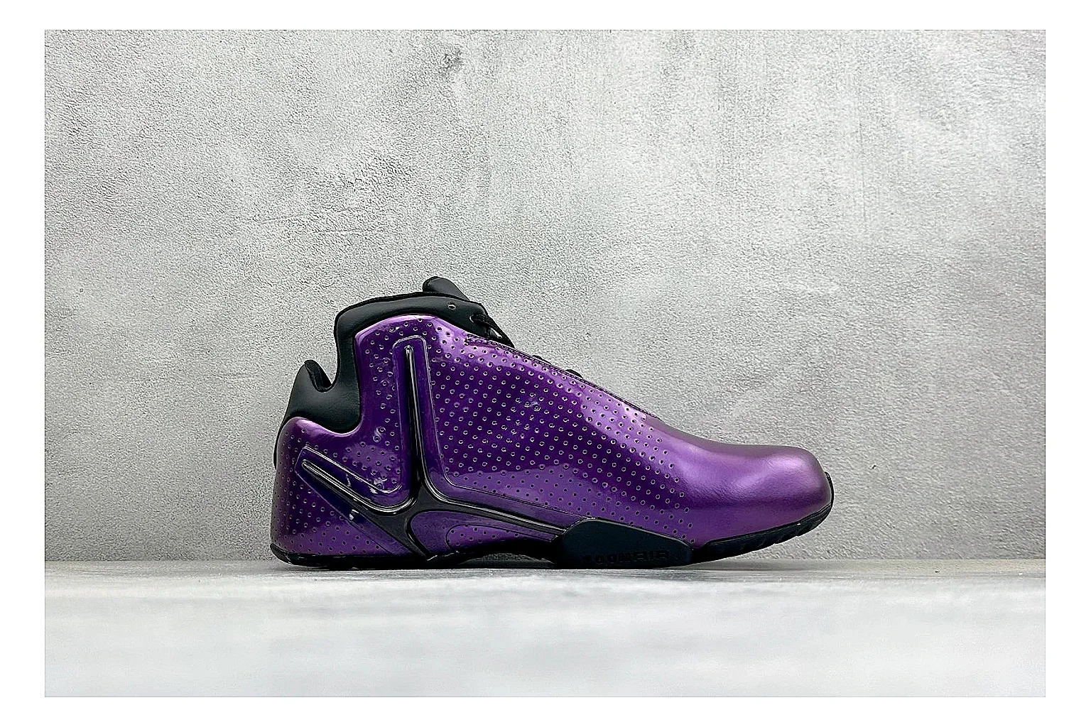 Nike Zoom Hyperflight Purple shopping brief photo showing glossy purple upper, high-shine basketball shell, sculpted midsole, and sleek court profile thumbnail 4