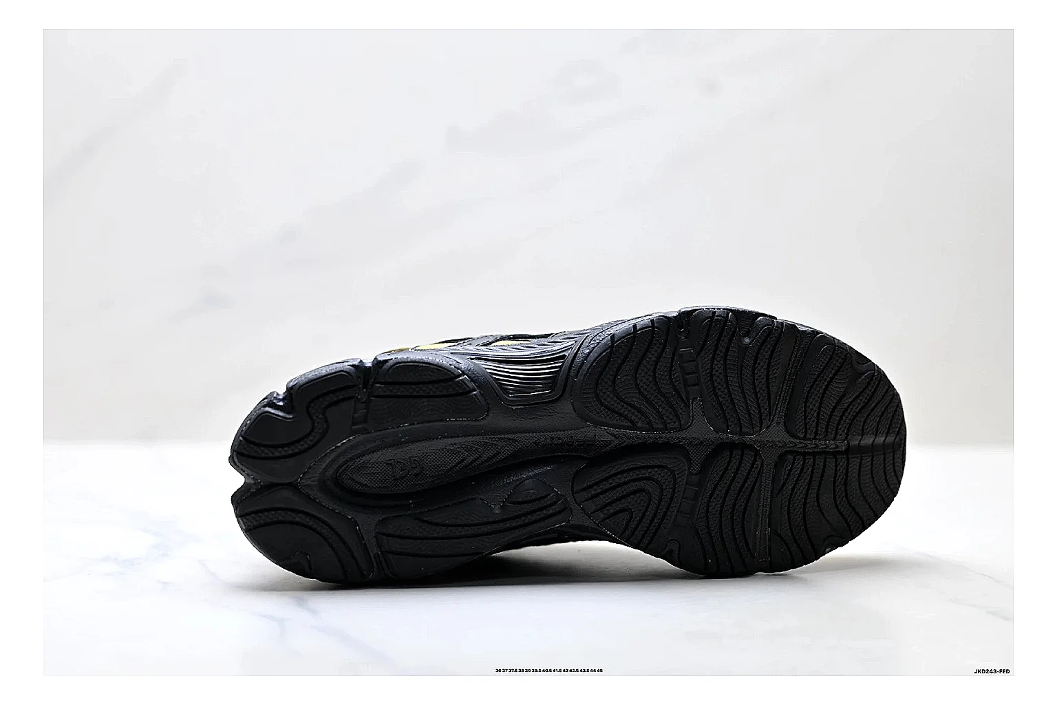 Onitsuka Tiger GEL-C 2.0 Yellow Black Sneakers shopping brief image showing yellow black mesh runner sneakers with mesh-leather texture, side-profile shape, upper panel lines, and outsole detail thumbnail 2