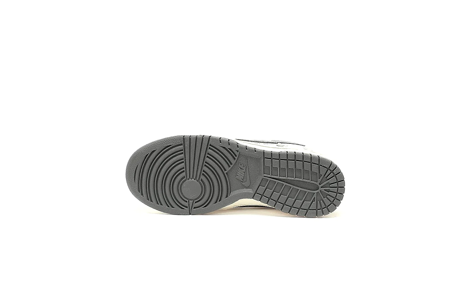 GogoBuy agent brief photos for Other Black Gray Low Sneaker thumbnail 3