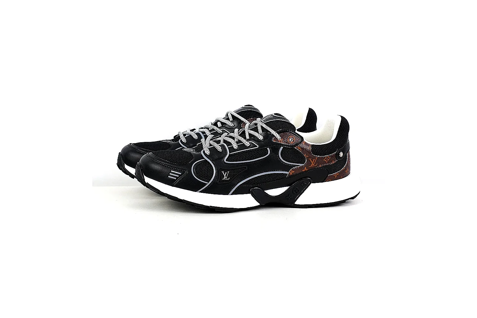 GogoBuy agent brief photos for Other Black Trainer thumbnail 2