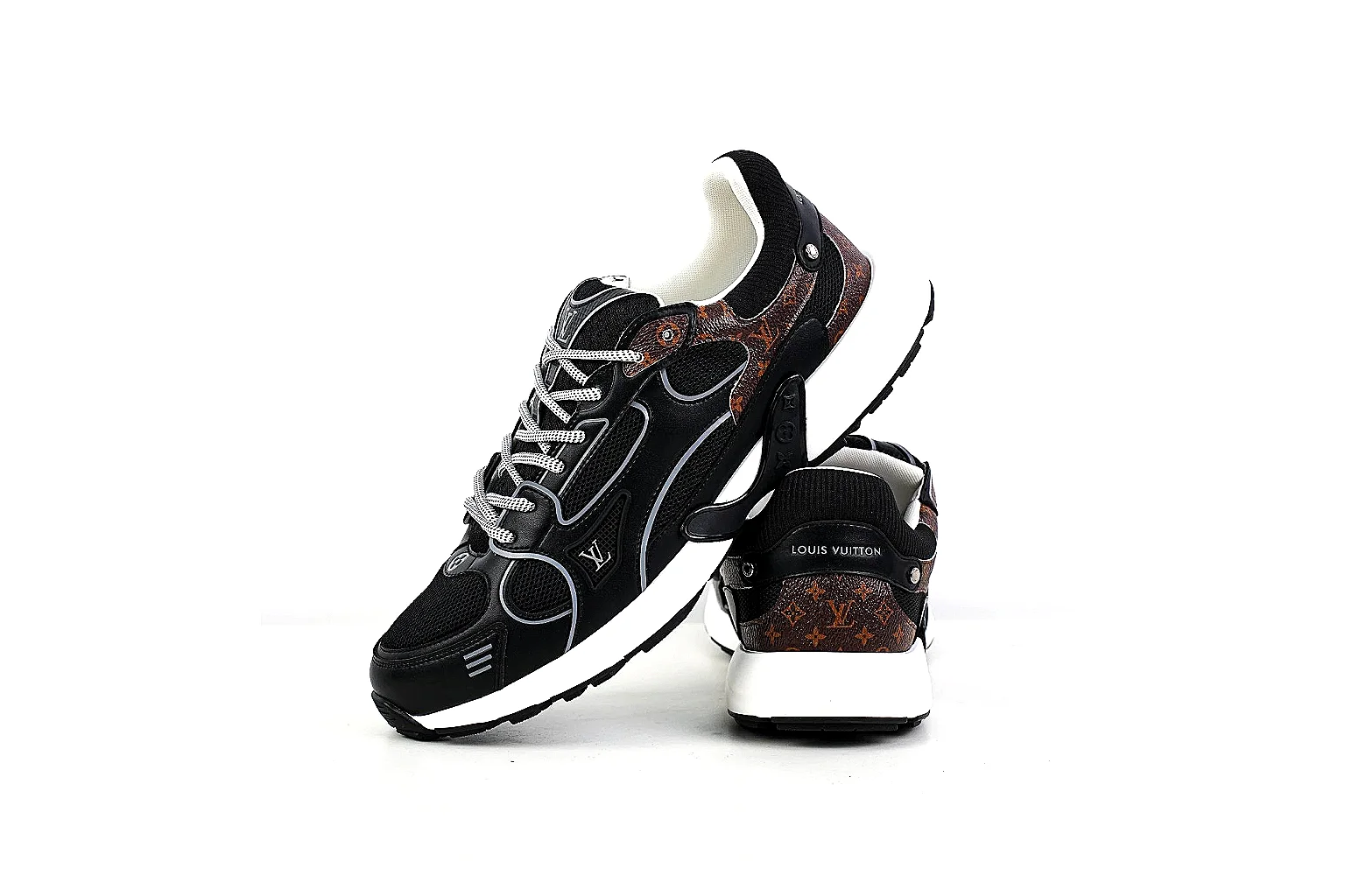 GogoBuy agent brief photos for Other Black Trainer