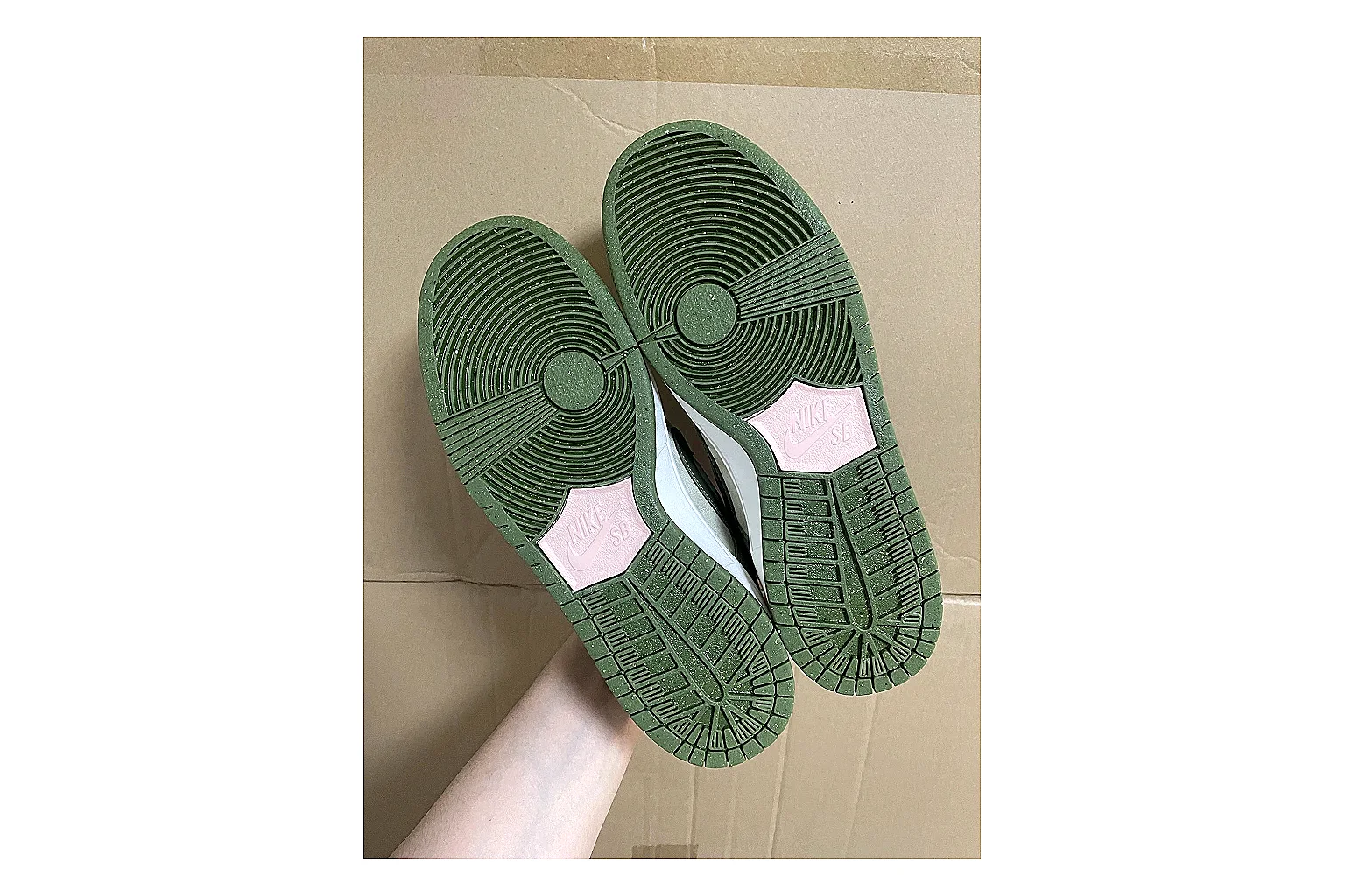 Casual Low-Top Sneaker 4988 shopping brief image showing casual low-top sneaker with clean paneling, textured upper and six-view gallery for daily streetwear styling plus side-profile shape, upper panel lines, and outsole detail thumbnail 3