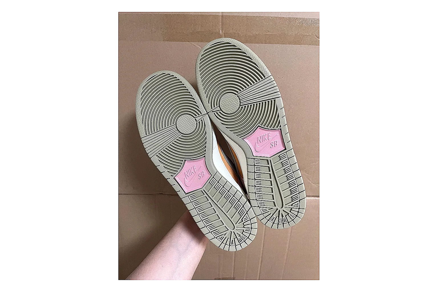 Casual Low-Top Sneaker 5146 shopping brief image showing red casual low-top with mixed-material upper and low-profile shape thumbnail 3