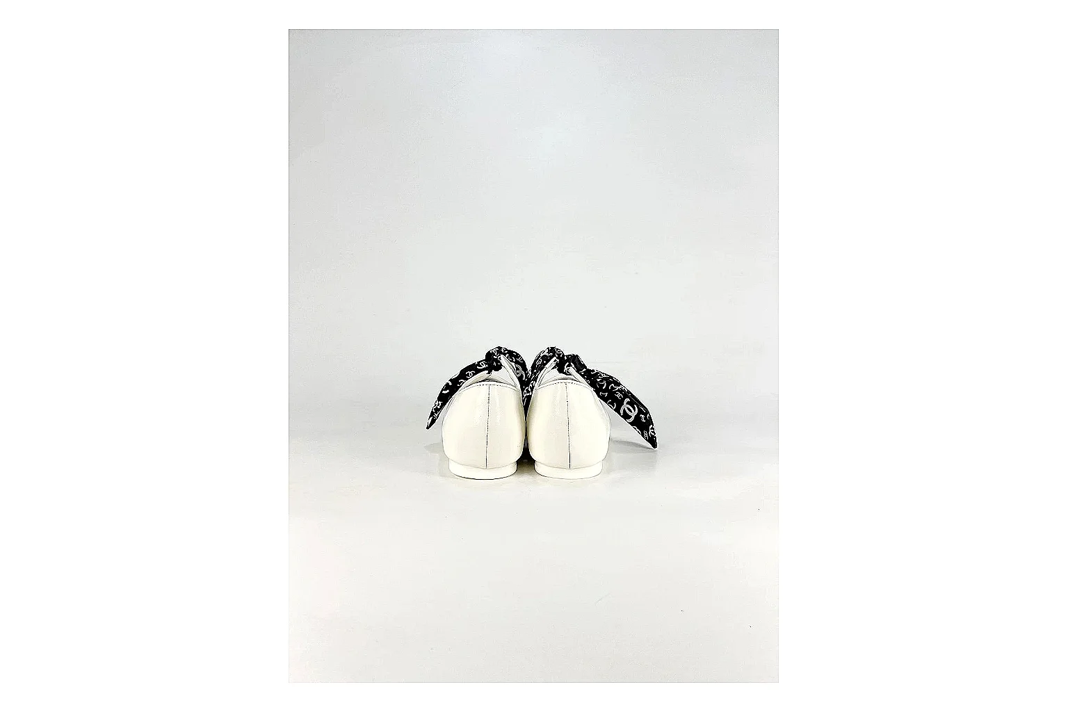 Other Casual Low-Top Sneaker 5165 shopping brief photo showing clean panel layout, textured low-top upper, simple streetwear profile, and everyday outsole thumbnail 6