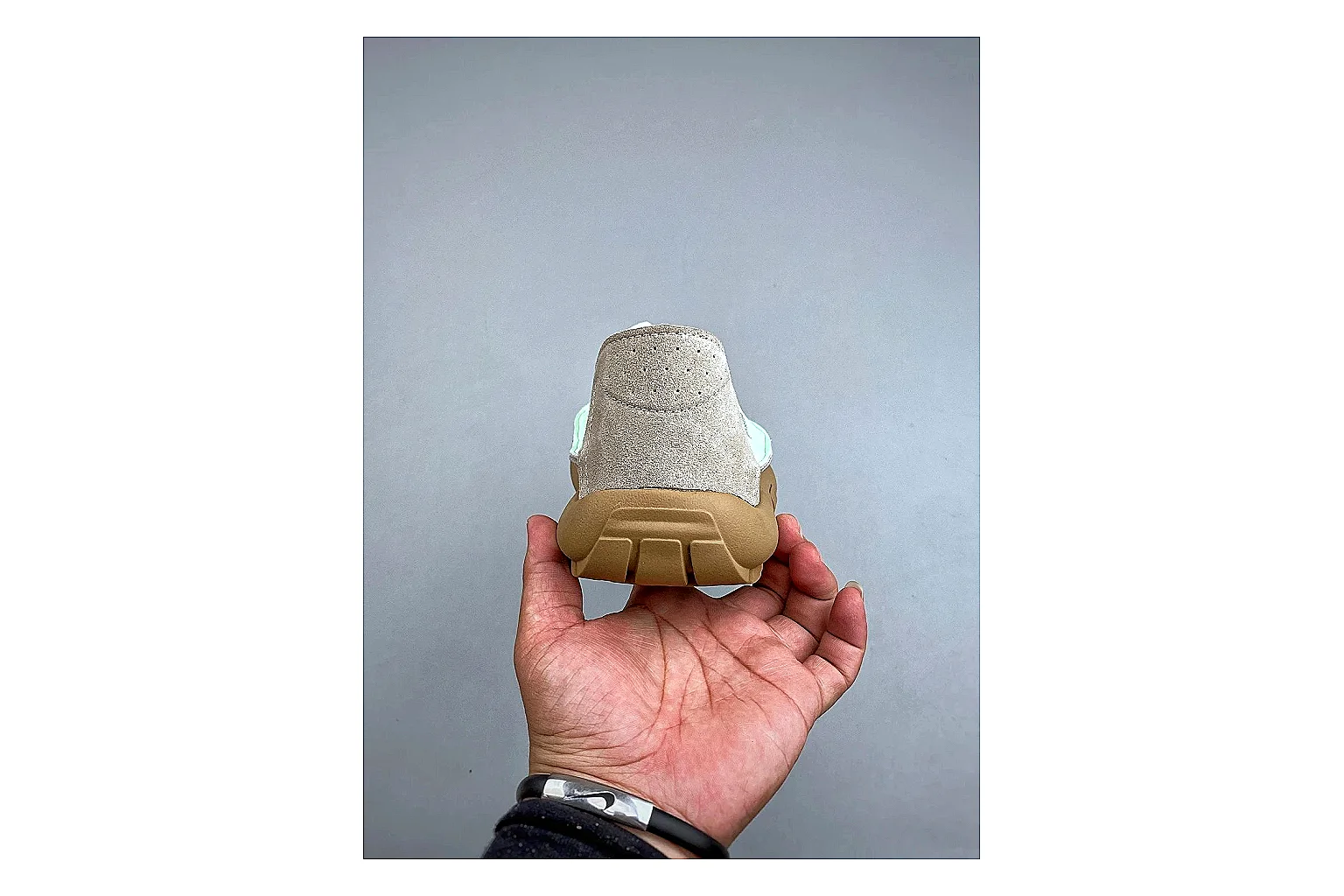 Casual Low-Top Sneaker 5174 shopping brief image showing casual low-top sneaker with clean paneling, textured upper and six-view gallery for daily streetwear styling plus side-profile shape, upper panel lines, and outsole detail thumbnail 5