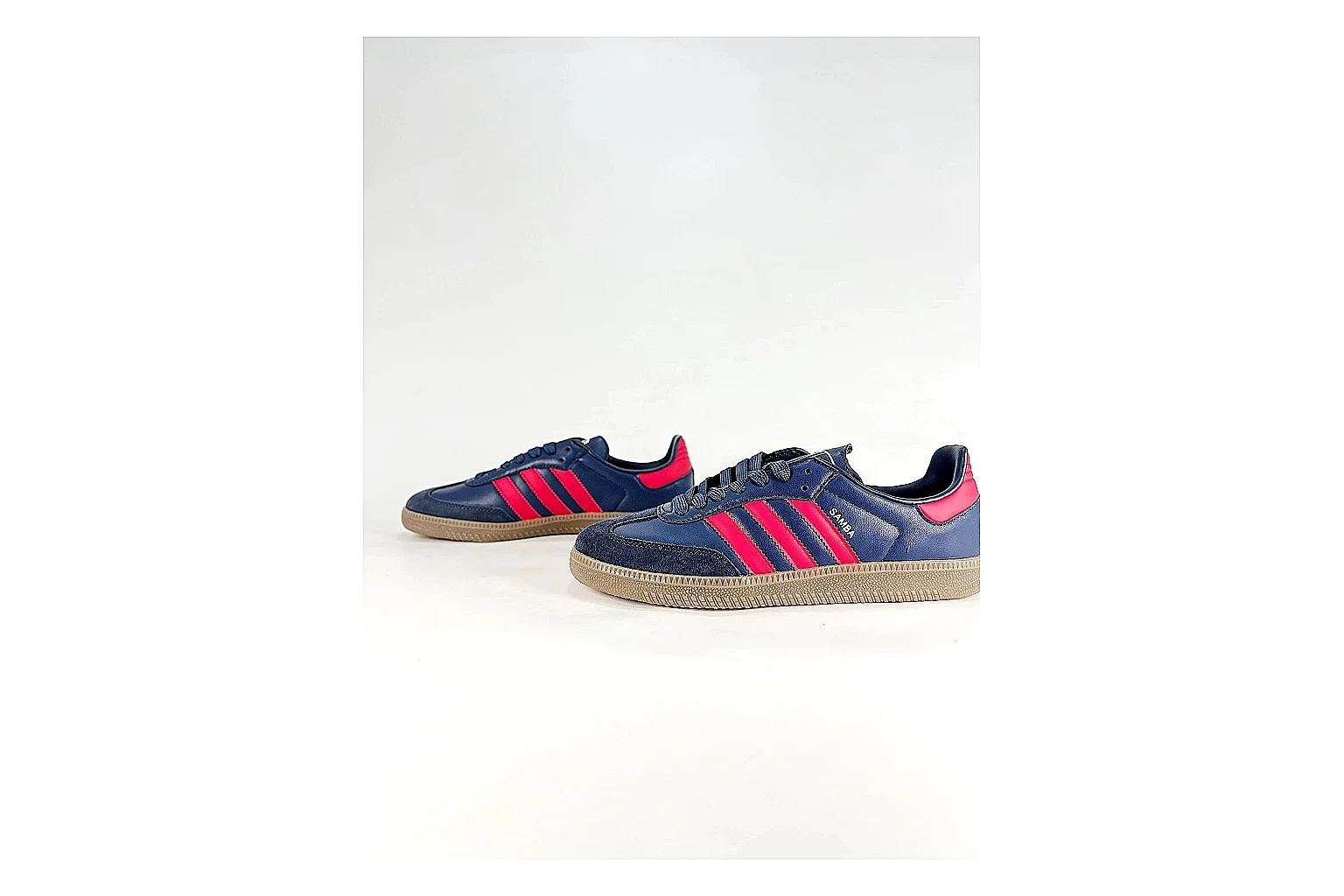 Casual Low-Top Sneaker 5180 shopping brief image showing red casual low-top with mixed-material upper and low-profile shape thumbnail 3