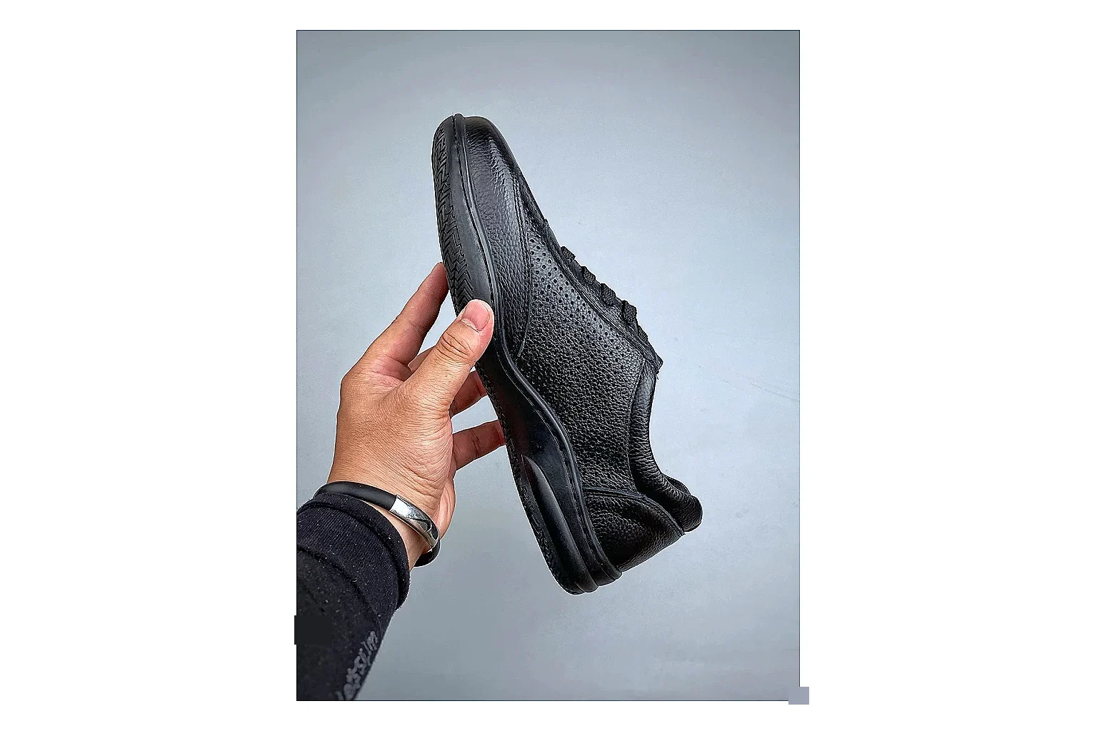 Casual Low-Top Sneaker 5191 shopping brief image showing red casual low-top with mixed-material upper and low-profile shape