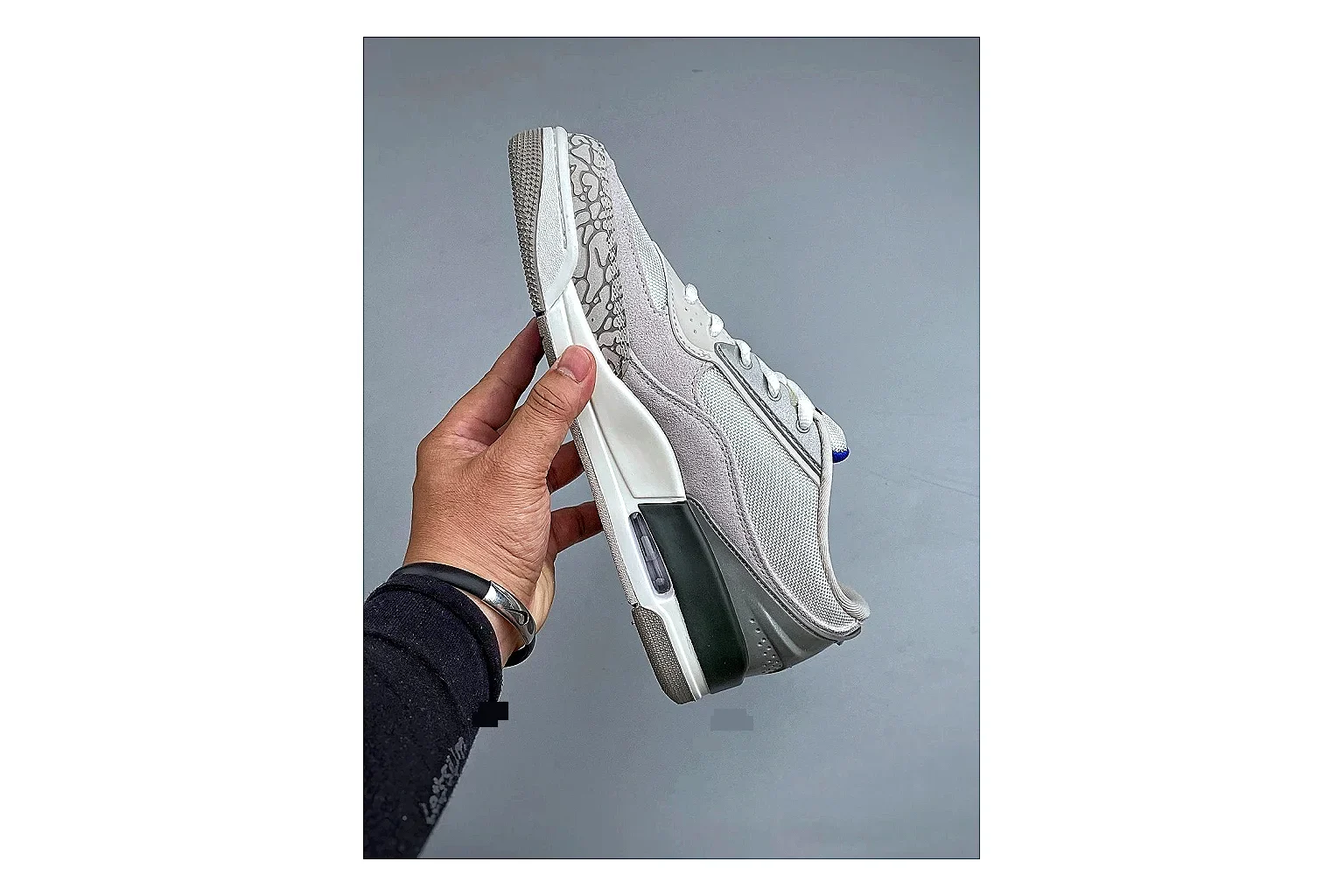 Casual Low-Top Sneaker 5215 shopping brief image showing red casual low-top with mixed-material upper and low-profile shape