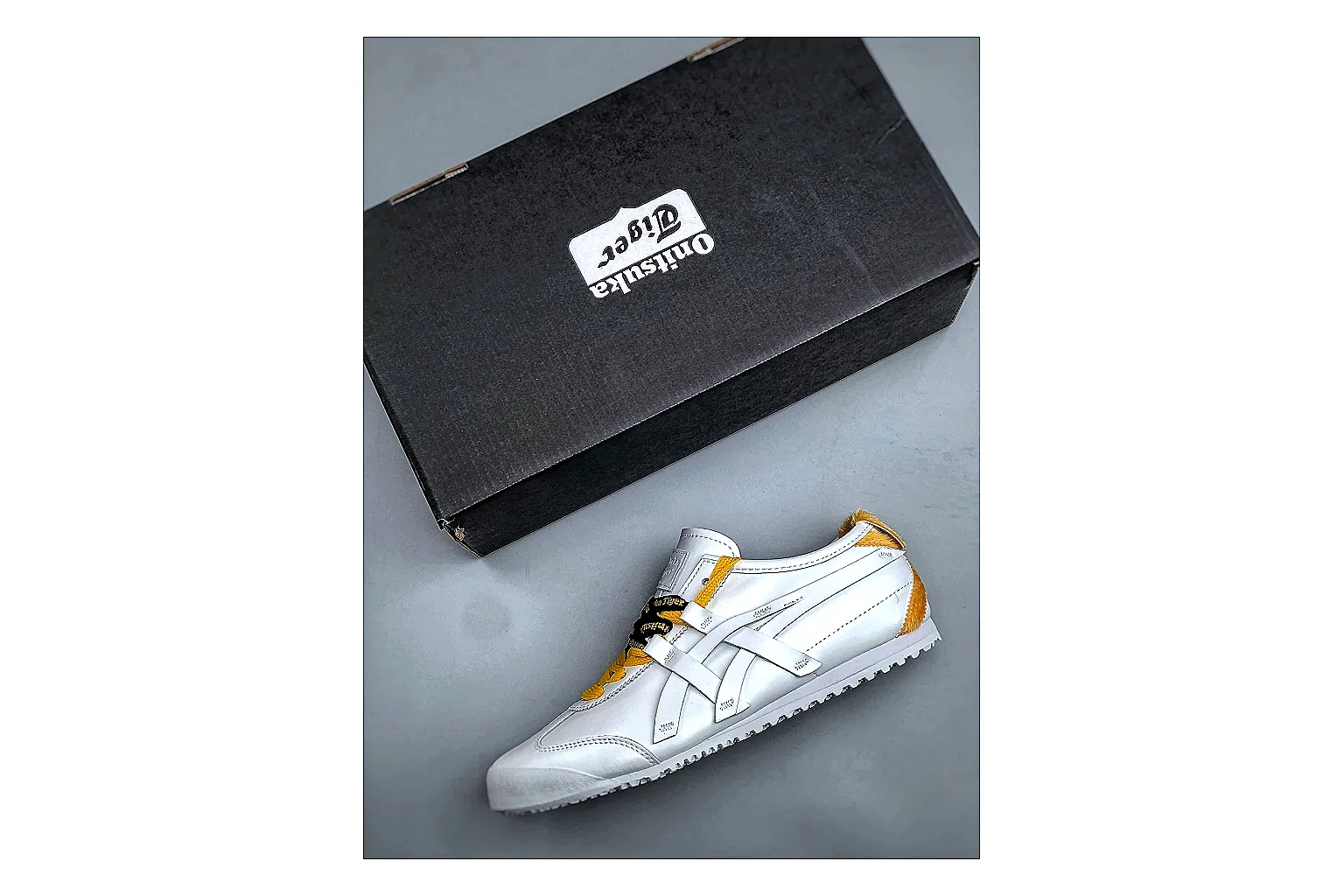 Casual Low-Top Sneaker 5234 shopping brief image showing casual low-top sneaker with clean paneling, textured upper and six-view gallery for daily streetwear styling plus side-profile shape, upper panel lines, and outsole detail thumbnail 4