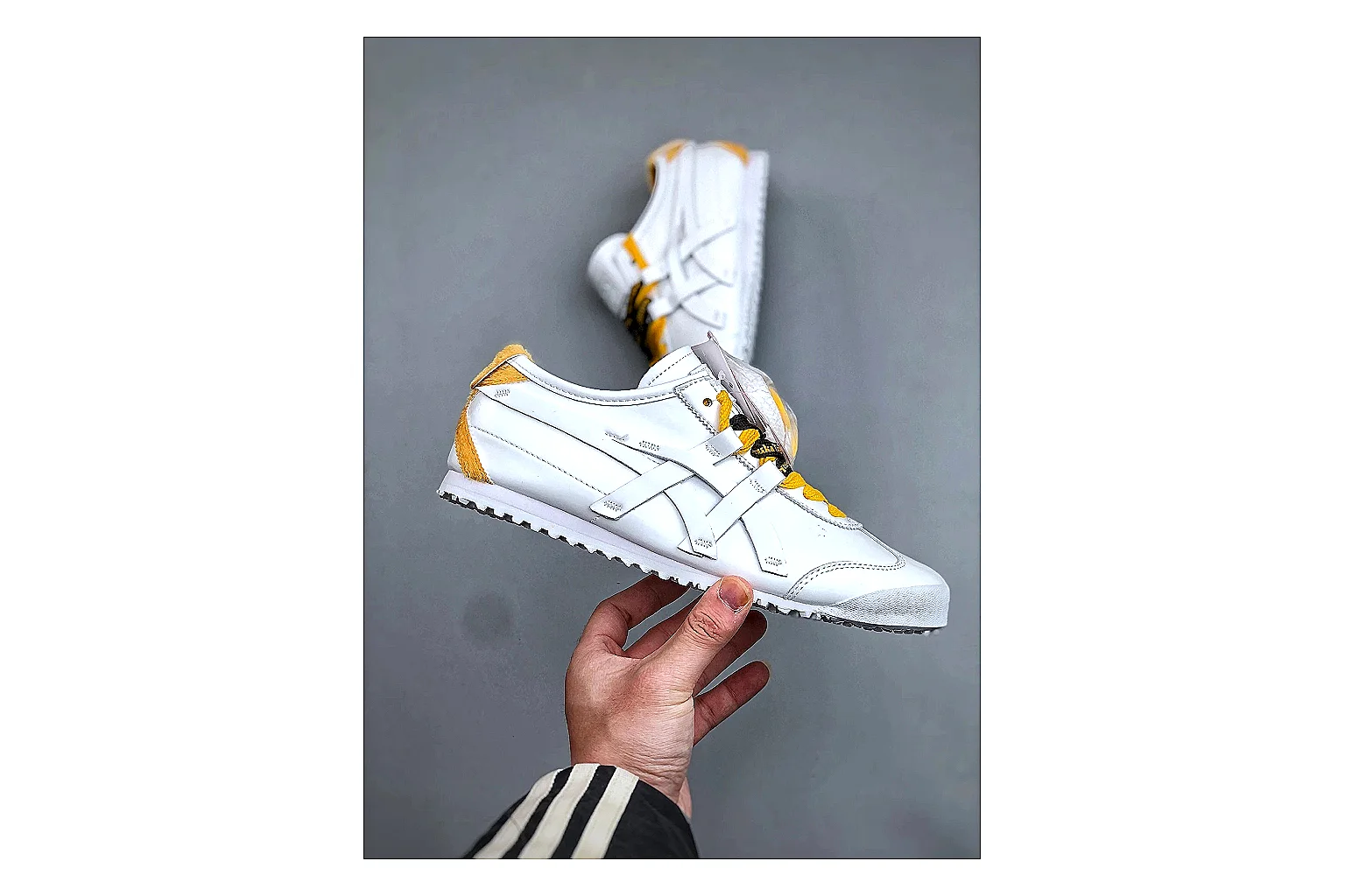 Casual Low-Top Sneaker 5234 shopping brief image showing casual low-top sneaker with clean paneling, textured upper and six-view gallery for daily streetwear styling plus side-profile shape, upper panel lines, and outsole detail thumbnail 6