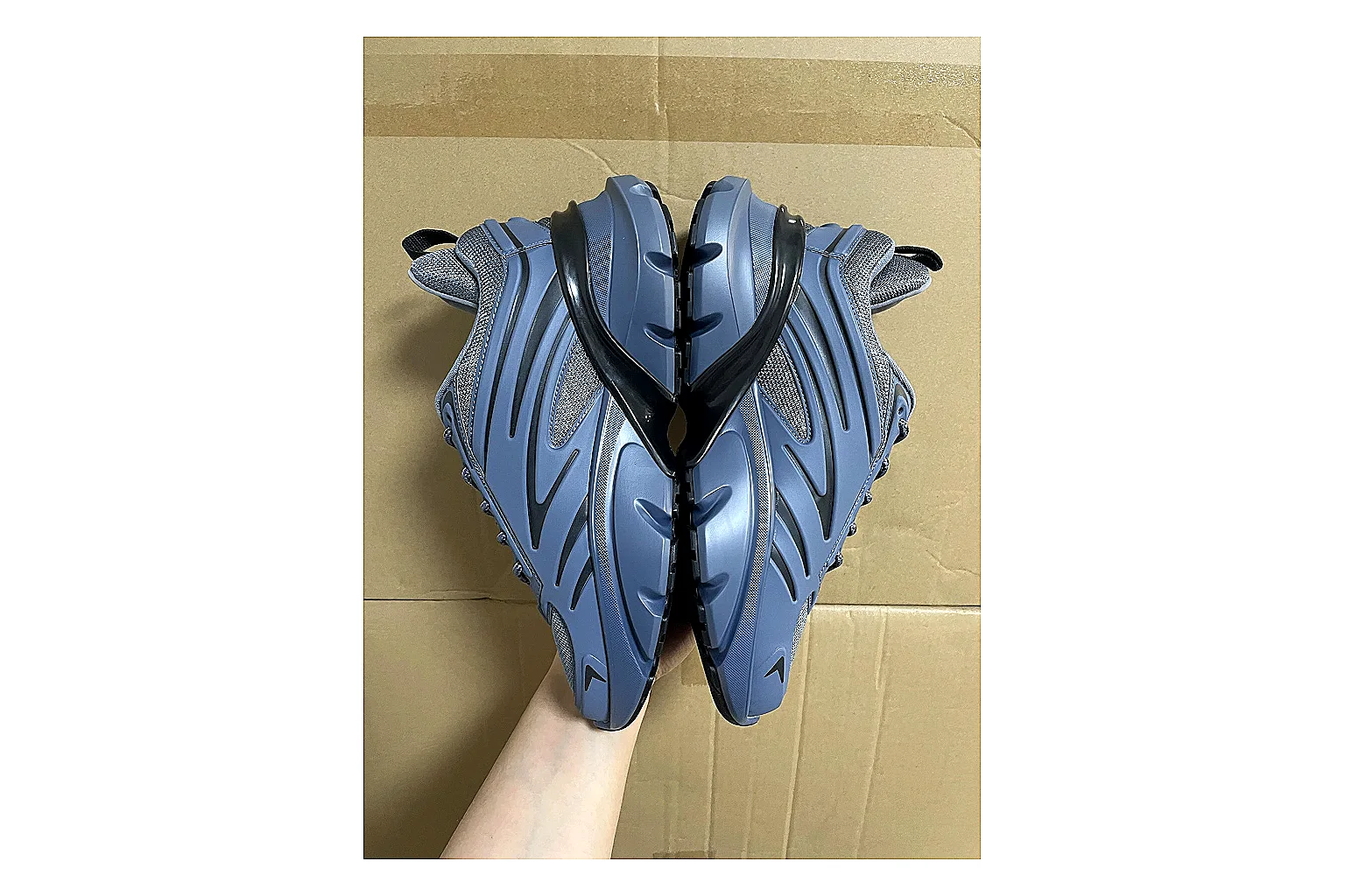 Casual Low-Top Sneaker 5618 shopping brief image SKU 1095505618 thumbnail 4
