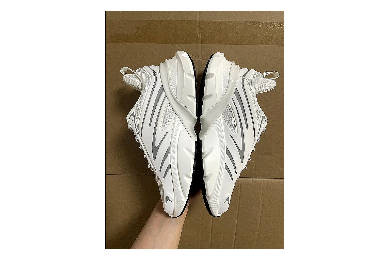 Casual Low-Top Sneaker 5690 shopping brief image showing red casual low-top with mixed-material upper and low-profile shape thumbnail 4