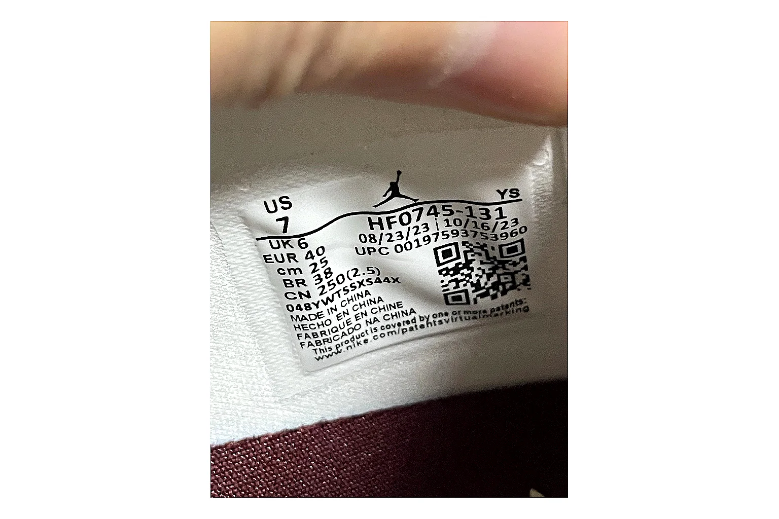 Casual Low-Top Sneaker 5833 shopping brief image showing casual low-top sneaker with clean paneling, textured upper and six-view gallery for daily streetwear styling plus side-profile shape, upper panel lines, and outsole detail thumbnail 2