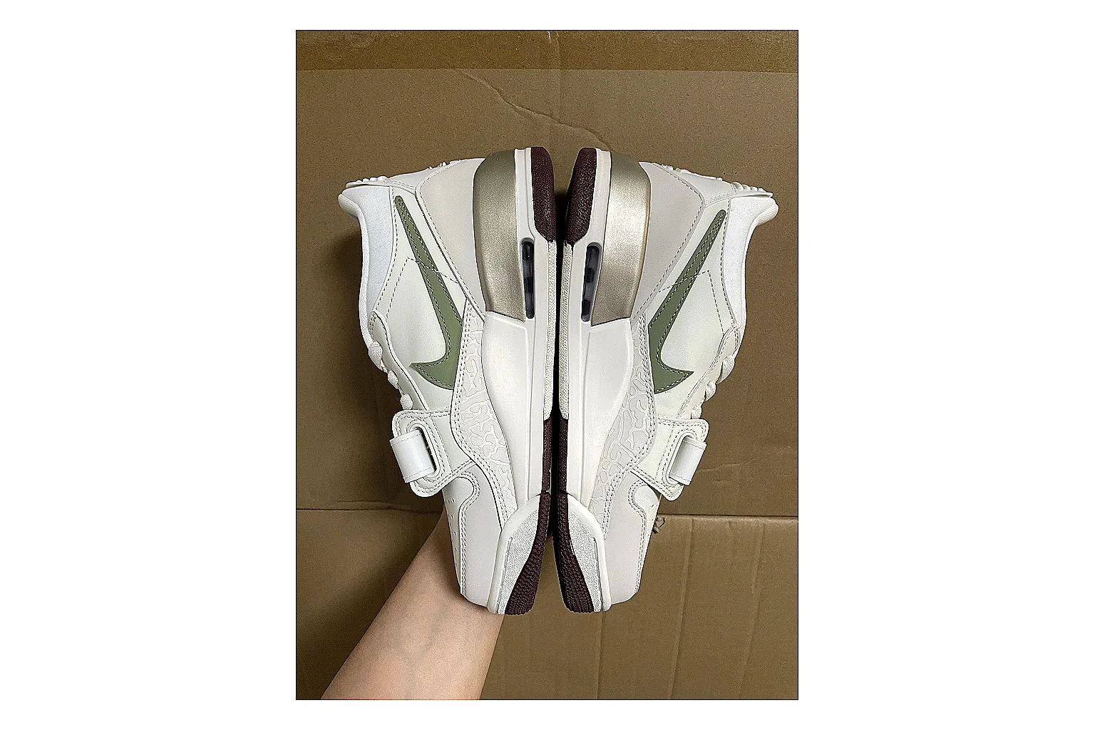 Casual Low-Top Sneaker 5833 shopping brief image showing casual low-top sneaker with clean paneling, textured upper and six-view gallery for daily streetwear styling plus side-profile shape, upper panel lines, and outsole detail thumbnail 3