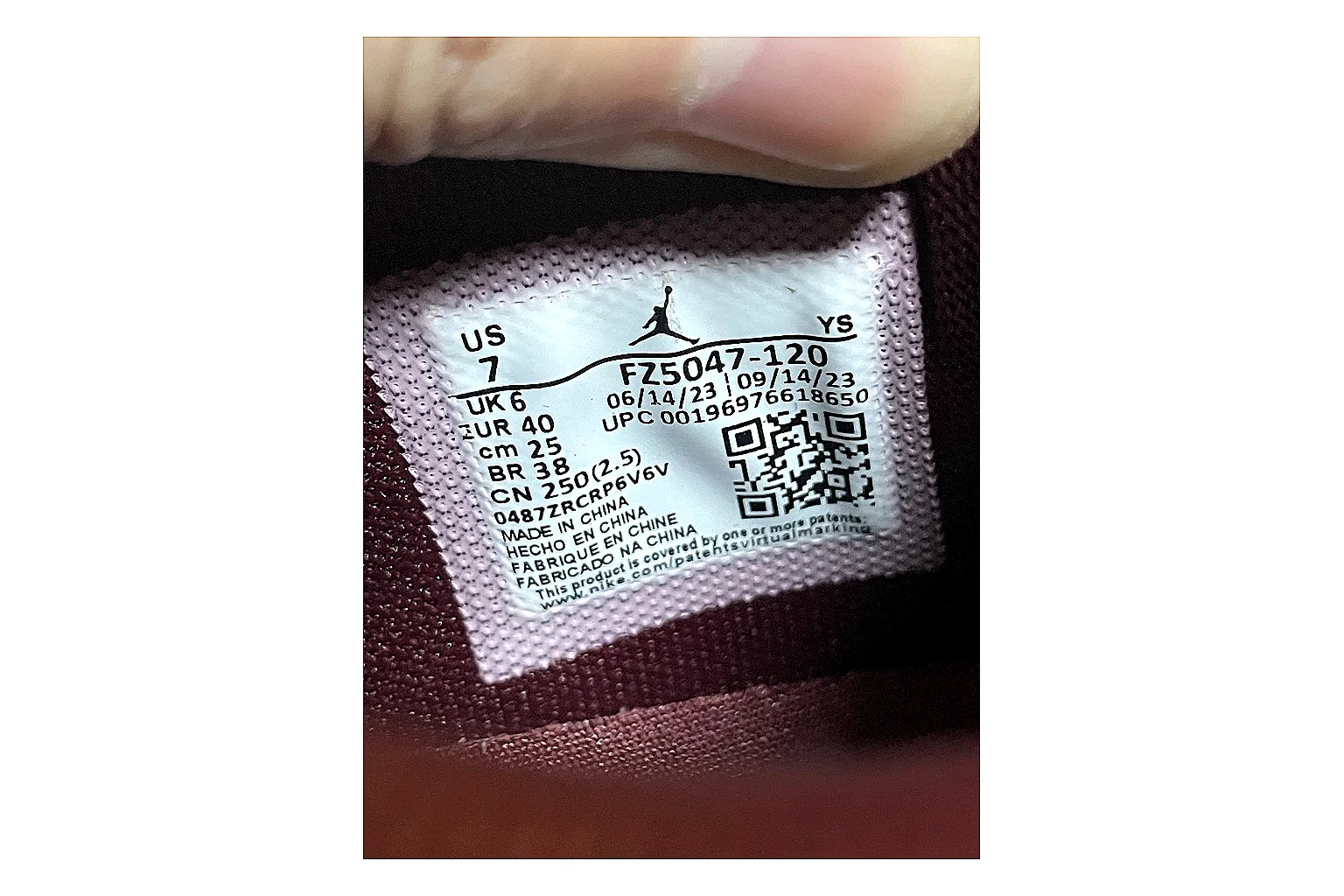 Casual Low-Top Sneaker 5864 shopping brief image showing casual low-top sneaker with clean paneling, textured upper and six-view gallery for daily streetwear styling plus side-profile shape, upper panel lines, and outsole detail thumbnail 2