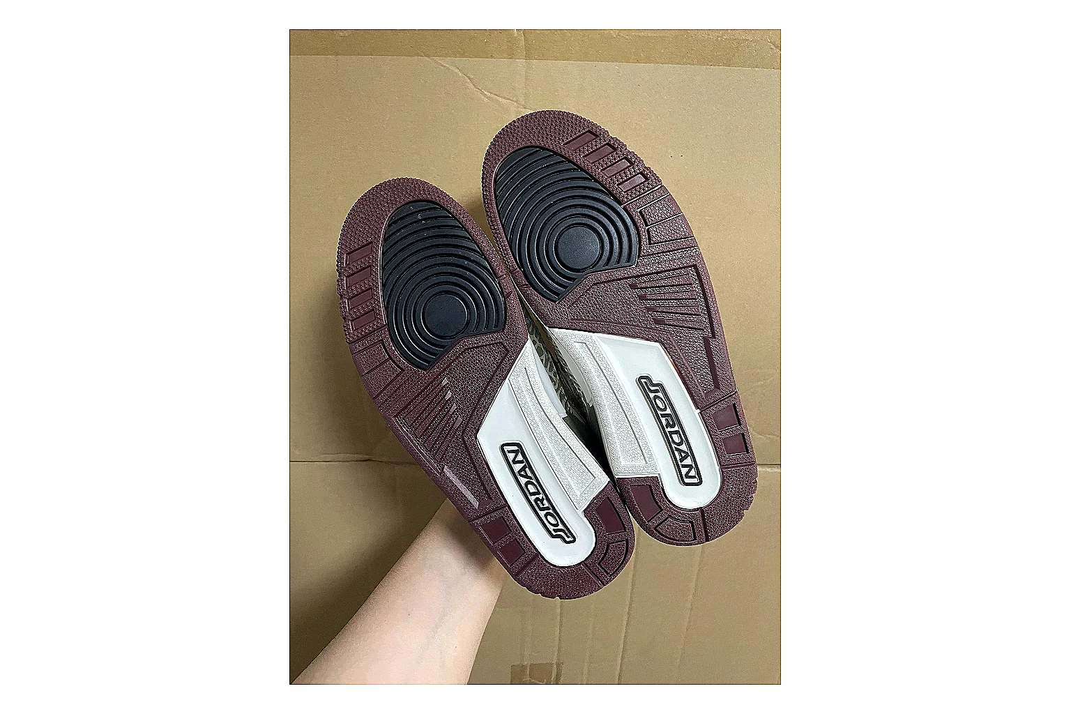 Casual Low-Top Sneaker 5864 shopping brief image showing casual low-top sneaker with clean paneling, textured upper and six-view gallery for daily streetwear styling plus side-profile shape, upper panel lines, and outsole detail thumbnail 5