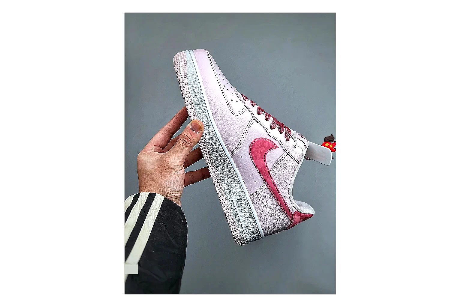 Casual Low-Top Sneaker 6726 shopping brief image showing red casual low-top with mixed-material upper and low-profile shape