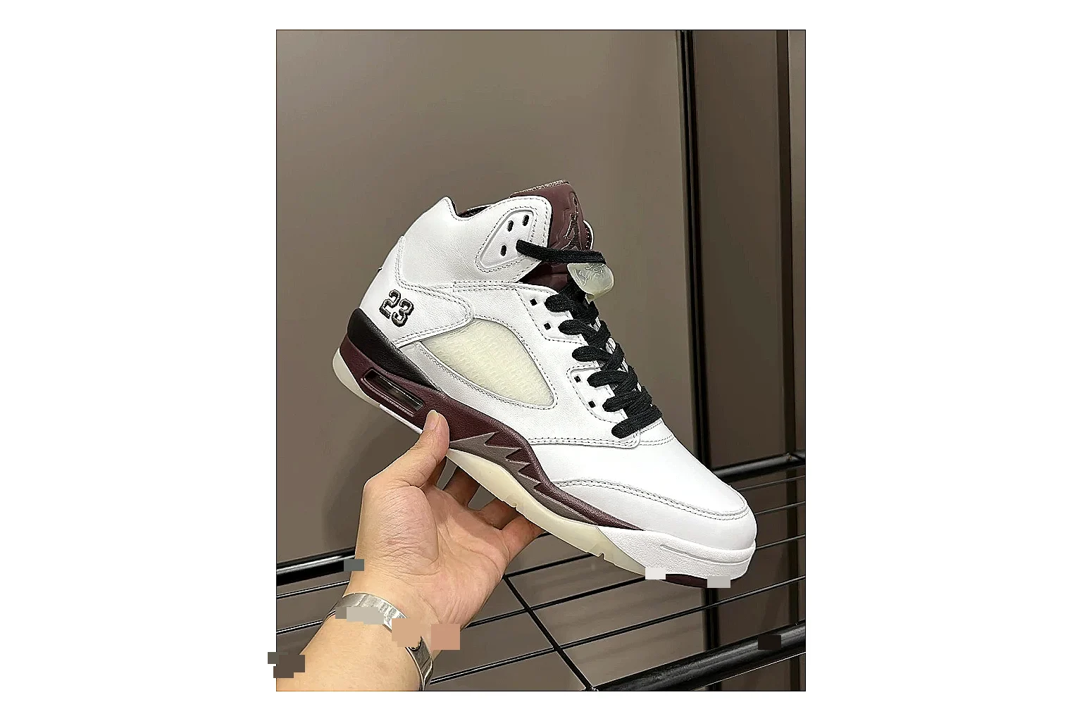 Casual Low-Top Sneaker 7150 shopping brief image SKU 1095507150