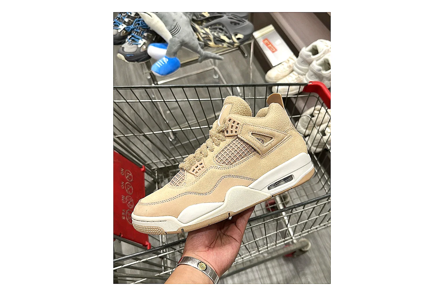 Casual Low-Top Sneaker 7172 shopping brief image SKU 1095507172 thumbnail 4