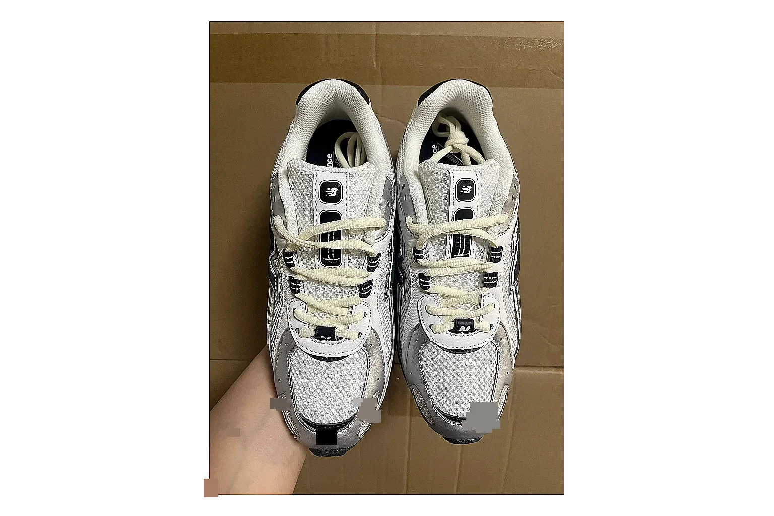 Casual Low-Top Sneaker 7629 shopping brief image showing red casual low-top with mixed-material upper and low-profile shape