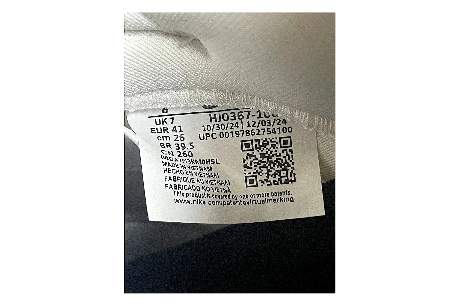 Casual Low-Top Sneaker 7739 shopping brief image showing red casual low-top with mixed-material upper and low-profile shape thumbnail 2