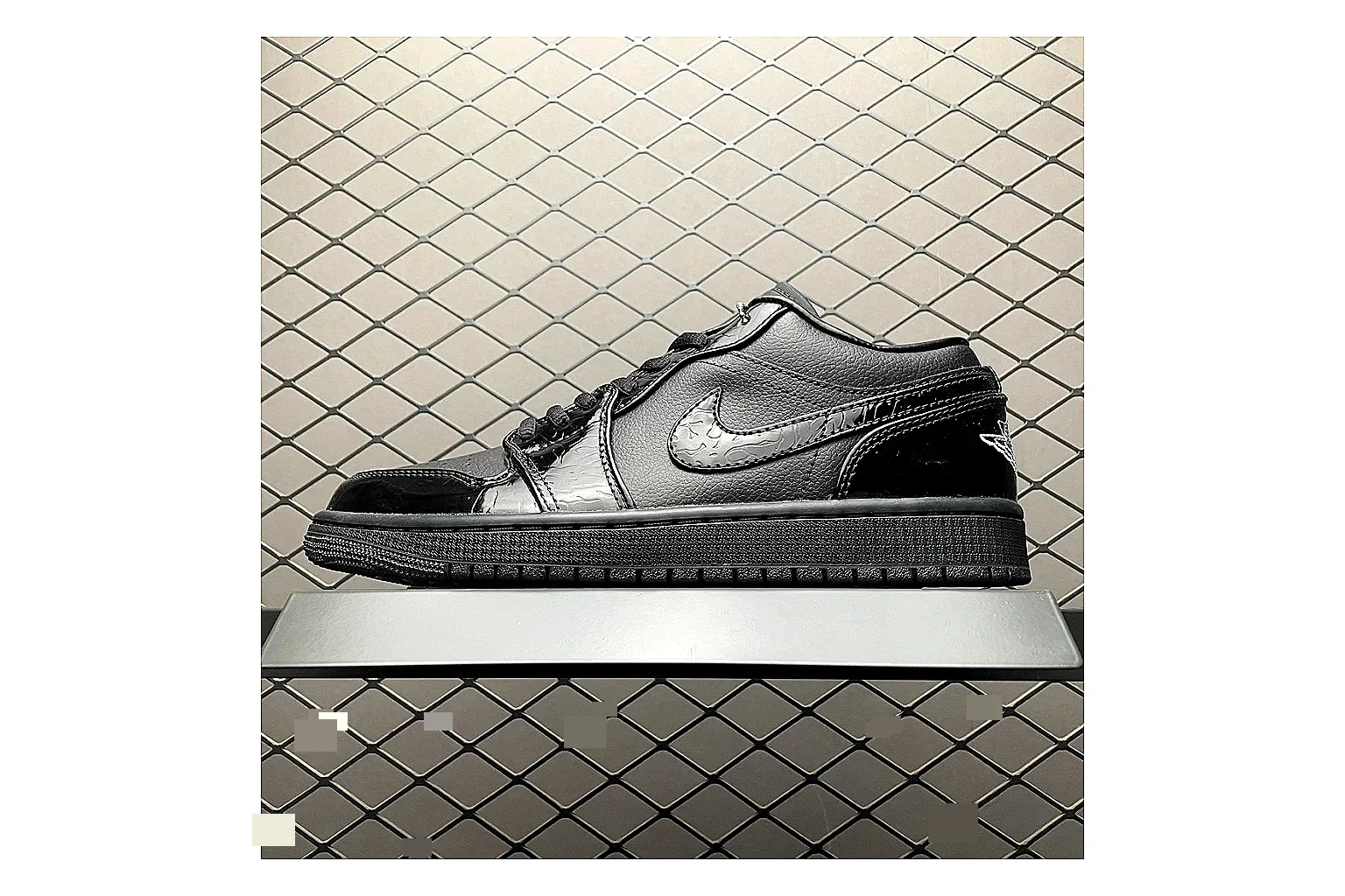 Casual Low-Top Sneaker 9723 shopping brief image showing casual low-top sneaker with clean paneling, textured upper and six-view gallery for daily streetwear styling plus side-profile shape, upper panel lines, and outsole detail