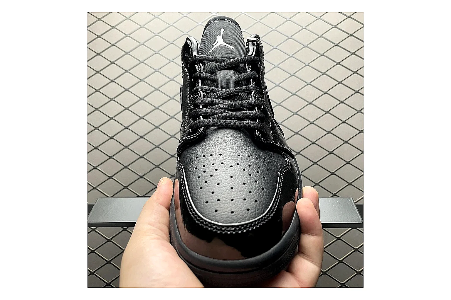 Casual Low-Top Sneaker 9723 shopping brief image showing casual low-top sneaker with clean paneling, textured upper and six-view gallery for daily streetwear styling plus side-profile shape, upper panel lines, and outsole detail thumbnail 2