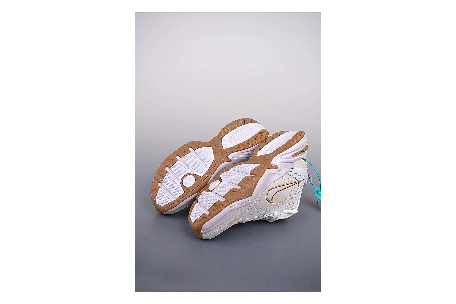 Casual Low-Top Sneaker 9739 shopping brief image SKU 1156009739 thumbnail 4