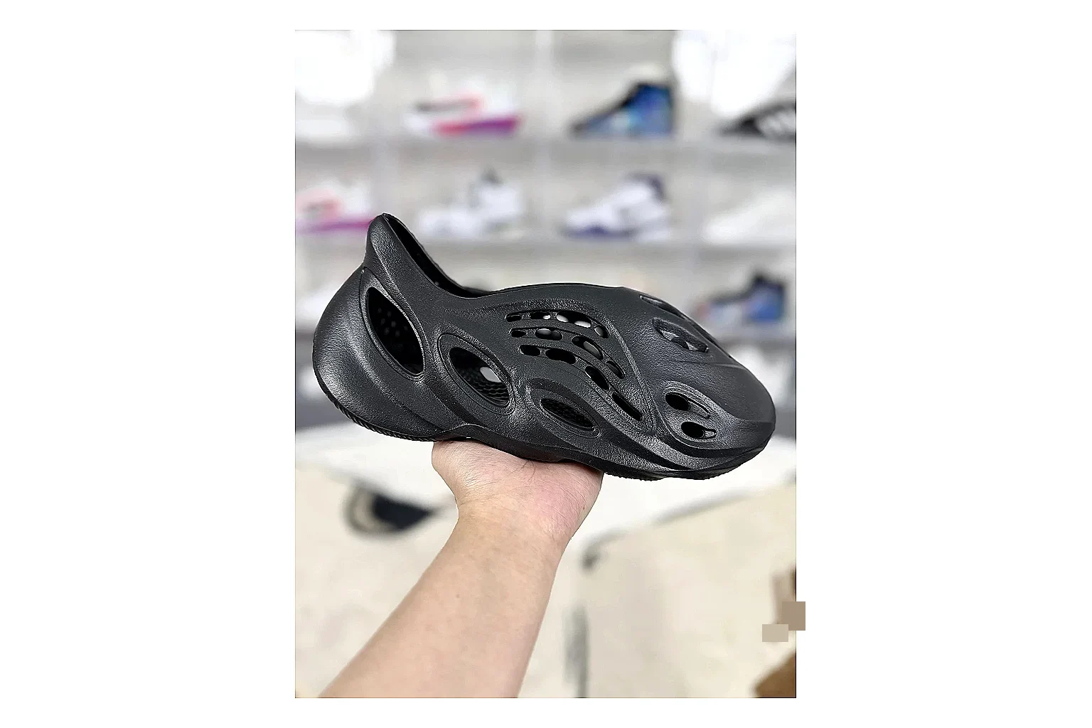 Daily Style Mixed Sneakers shopping brief image SKU 1194923194