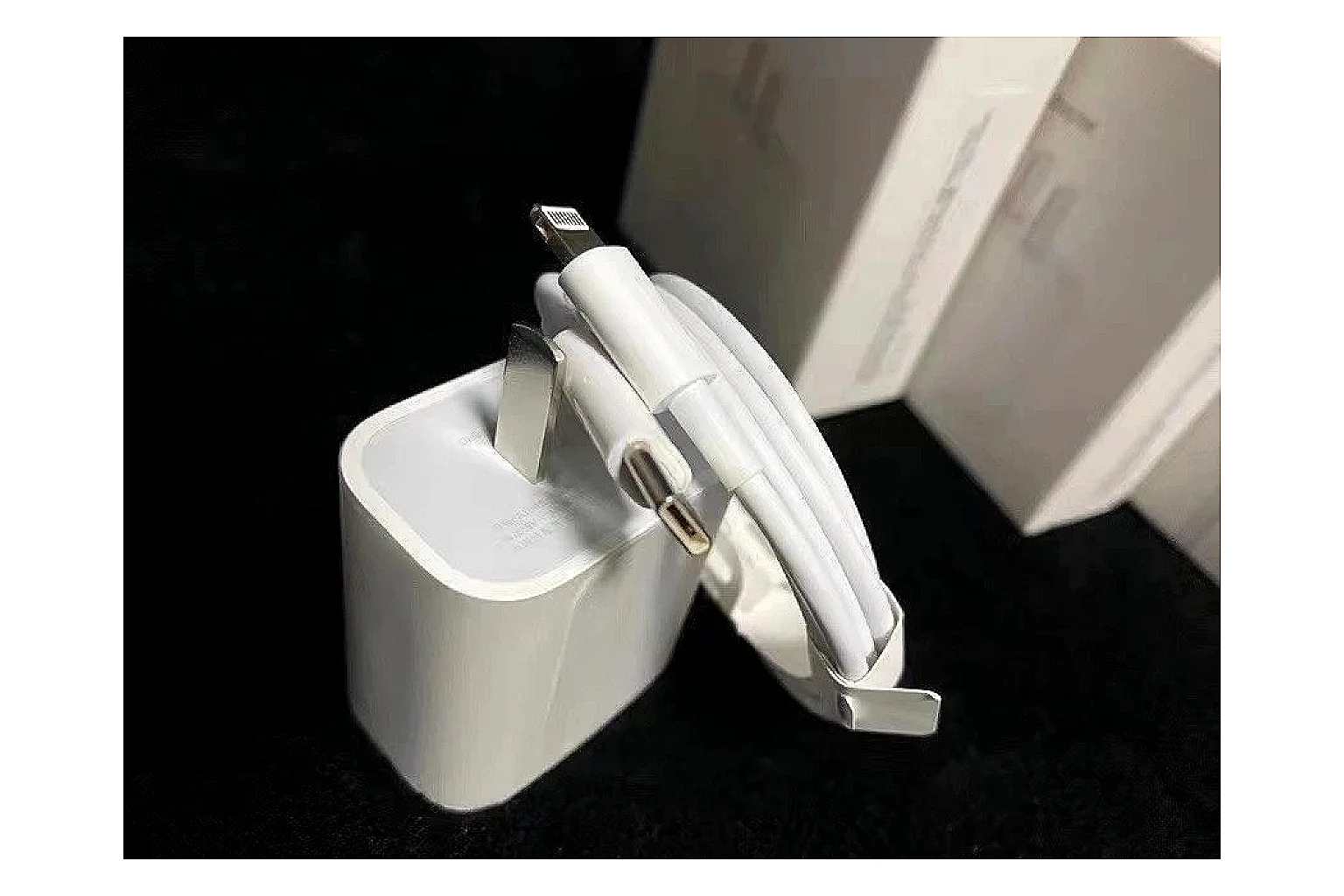 Fast Charging Mixed Charger shopping brief image SKU 876725729 thumbnail 4