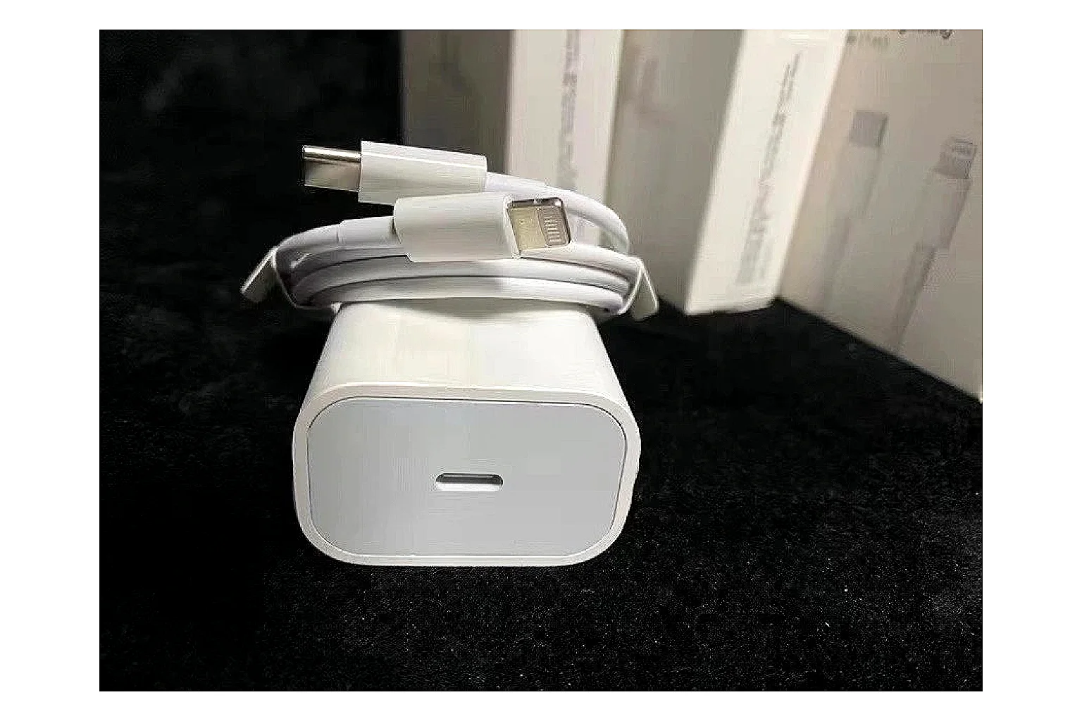 Fast Charging Mixed Charger shopping brief image SKU 876725729 thumbnail 5