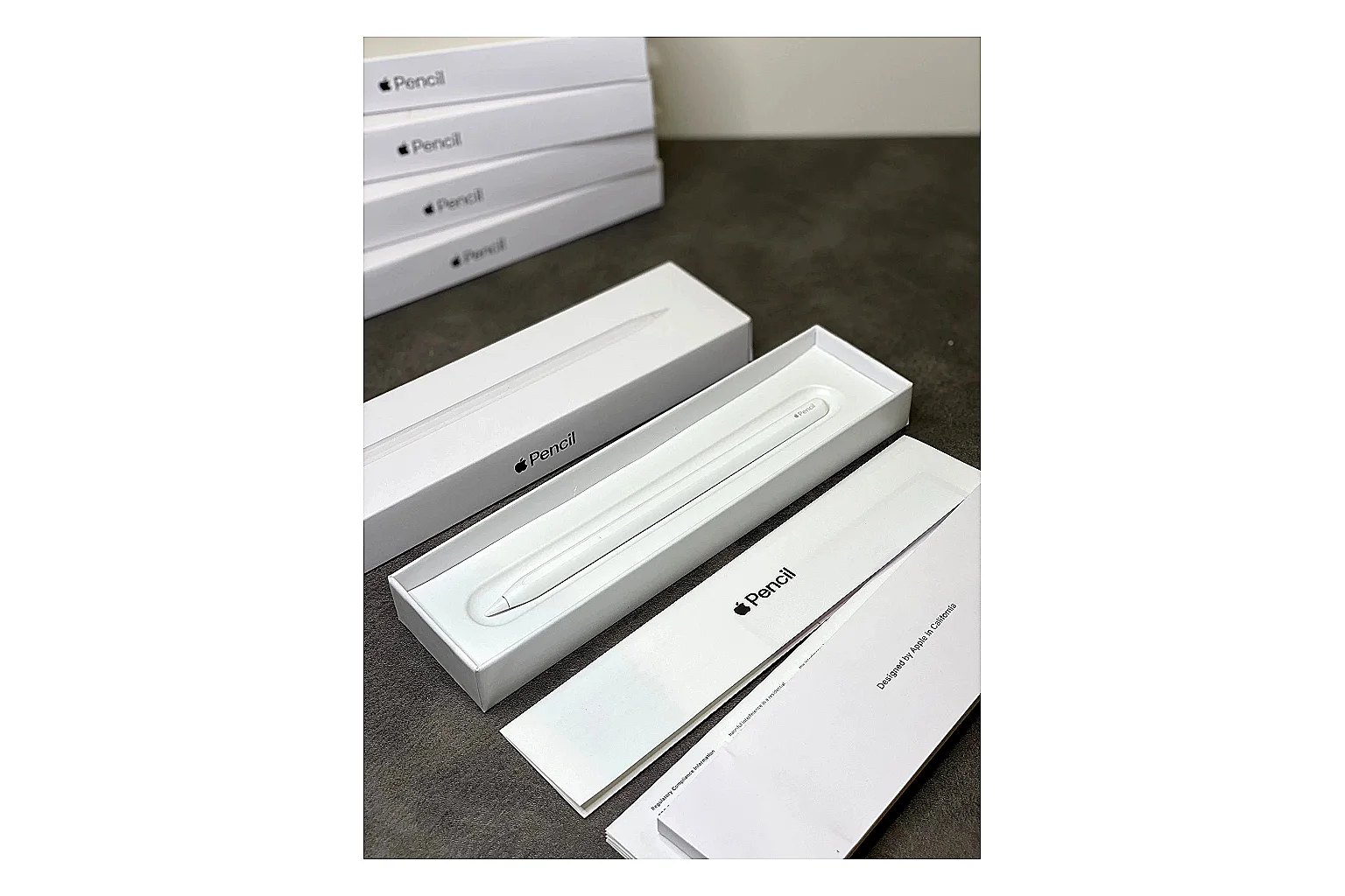 Magnetic Wireless Mixed Charger shopping brief image SKU 876703588 thumbnail 3