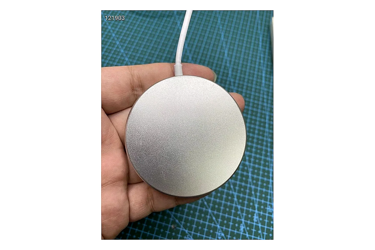 Magnetic Wireless Mixed Charger shopping brief image SKU 876703948 thumbnail 5