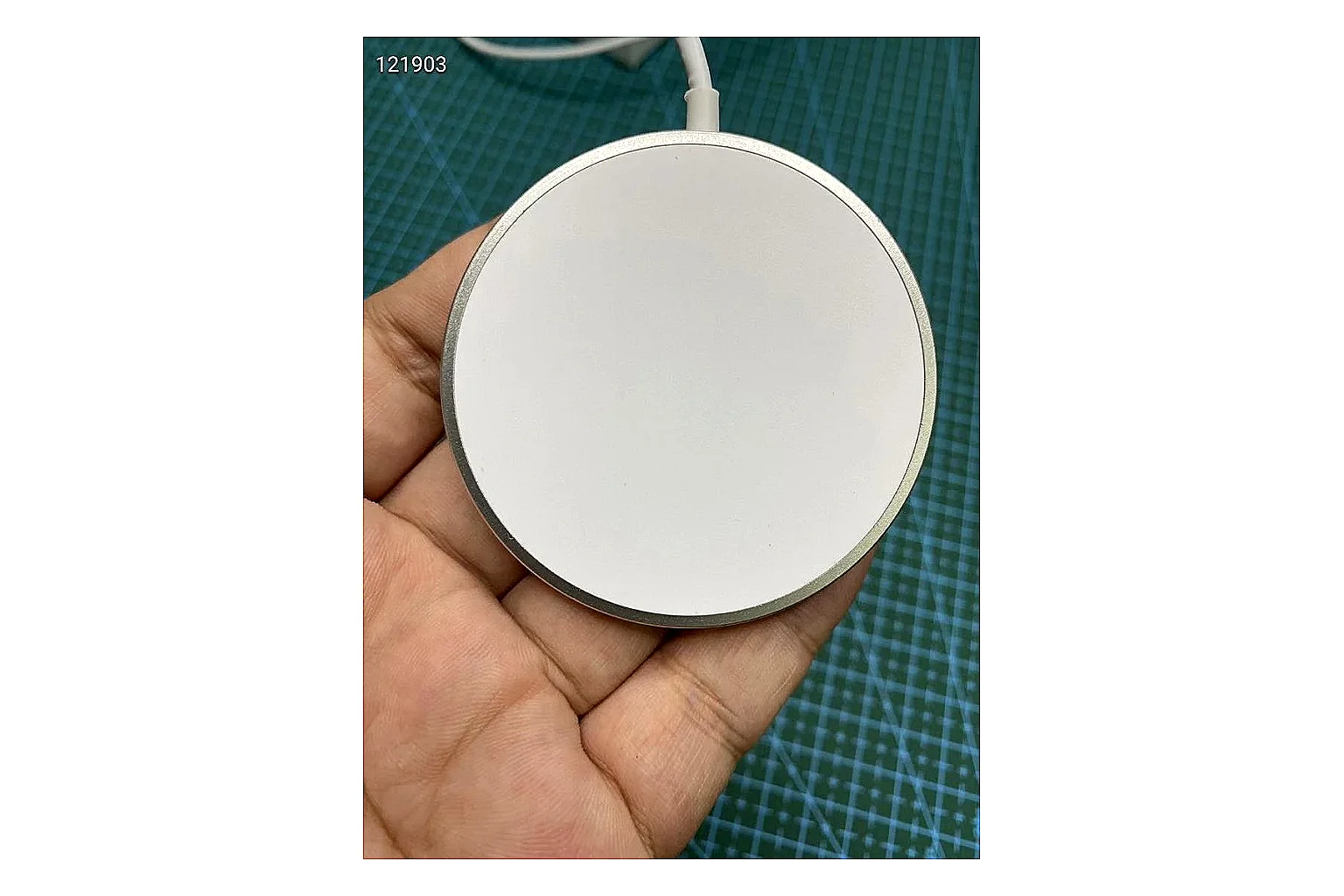 Magnetic Wireless Mixed Charger shopping brief image SKU 876703948 thumbnail 6