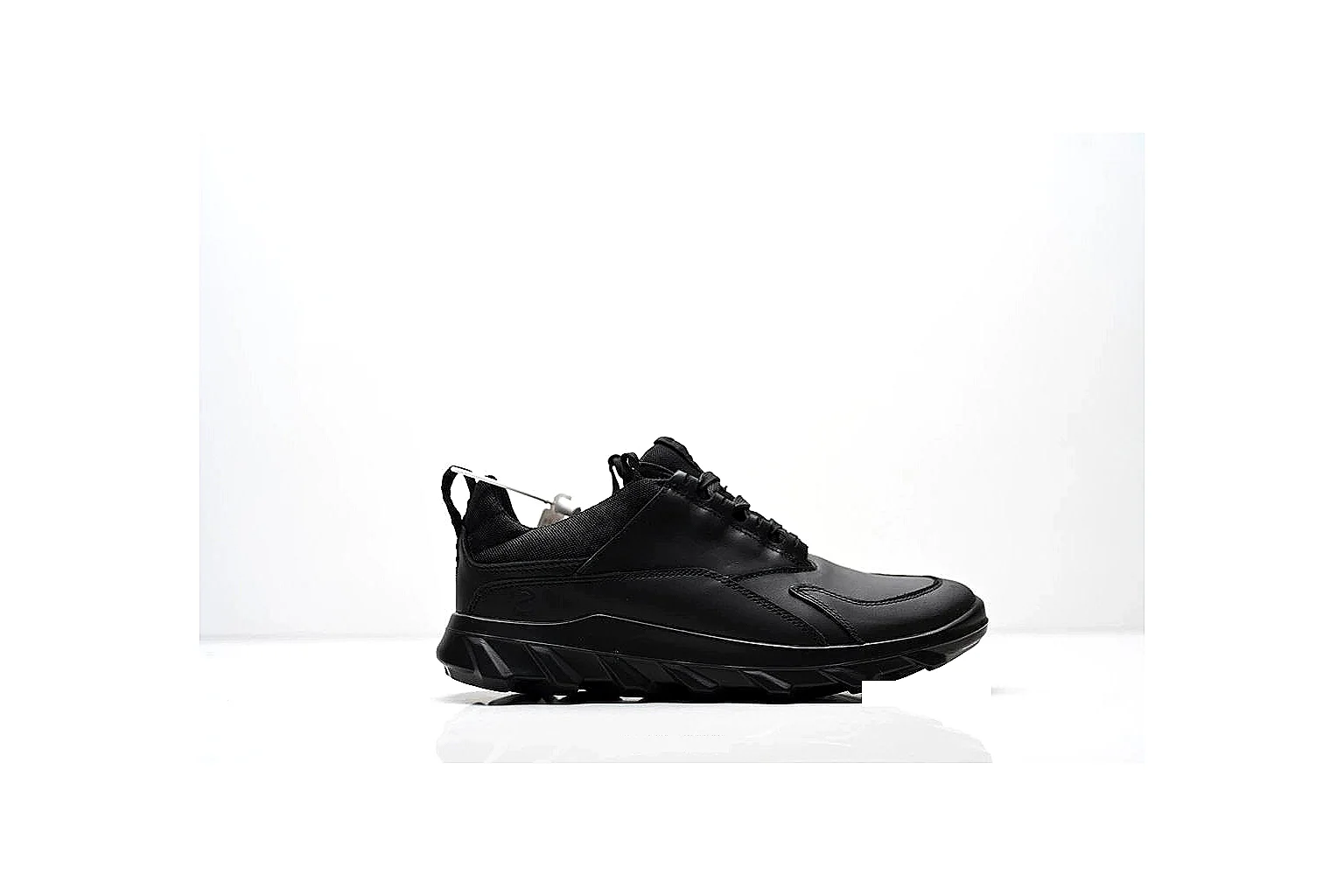 gogobuy.cloud Black Rugged Low Low Top agent risk brief six-photo gallery thumbnail 2