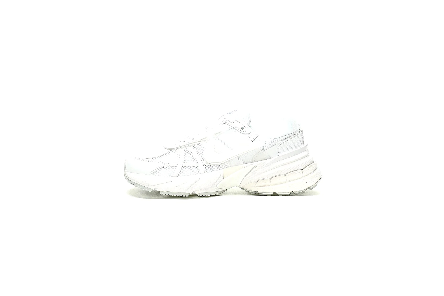 GogoBuy agent brief photos for Other White Low Court Sneaker