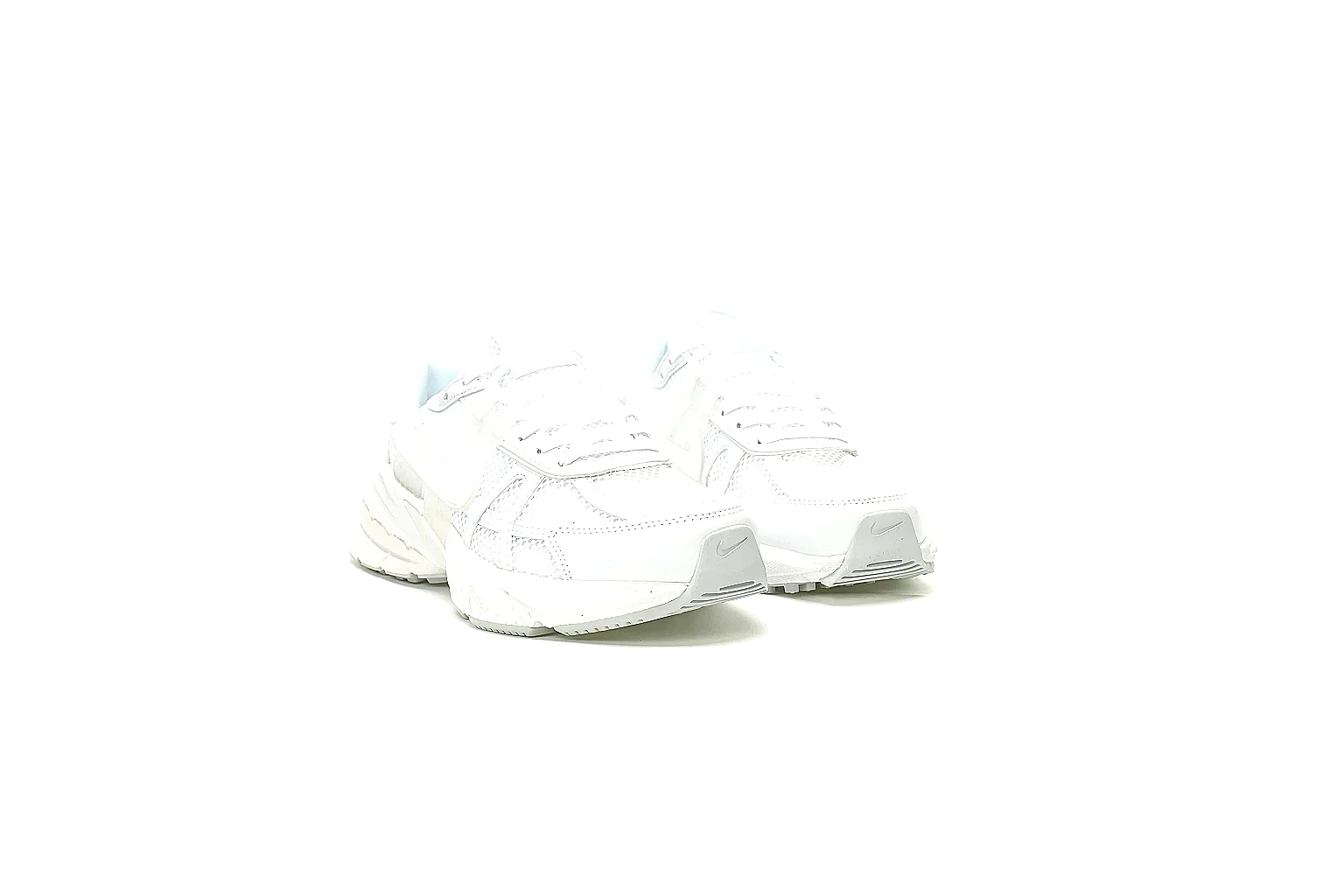 GogoBuy agent brief photos for Other White Low Court Sneaker thumbnail 2